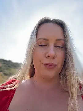 Mona_Plus doggy and creampie camshow